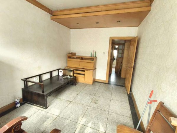 西七里塘地铁口_青阳西村_业主自住装修_大二房_多层4楼_急