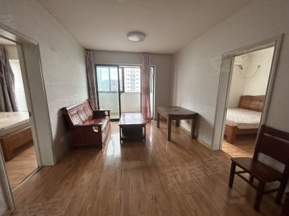 实拍图_大学城北地铁口_簋街美食街_中环城附近_家电齐全