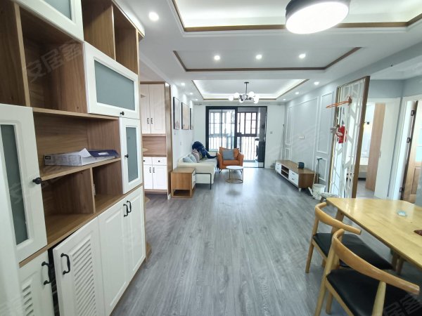 庐阳区三户室88平米正南3层