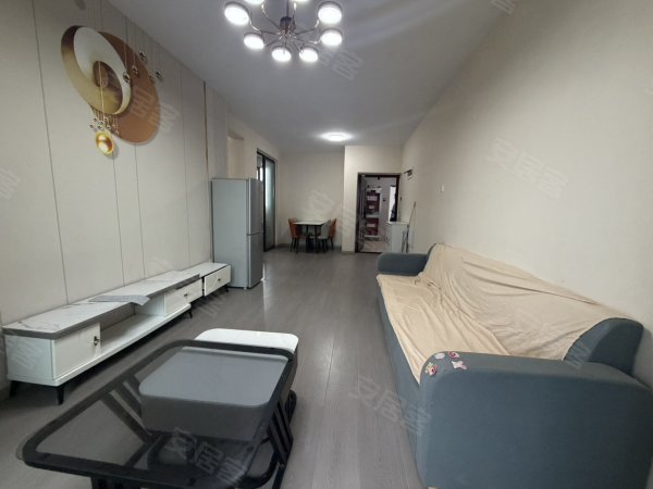 丰华苑大三房，大阳台，采光好，家具家电齐全，干净整洁拎包入住