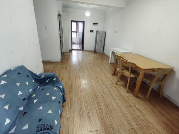 大富新领地_淮合小学对面_干净整洁_家电齐全_拎包入住
