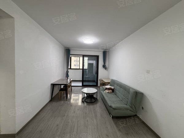 虚假可耻_引流可恨_大富鸿学府_精装三室两厅一厨一卫拎包入住