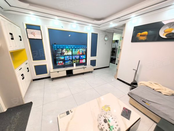 新站区三户室90平米正南26层