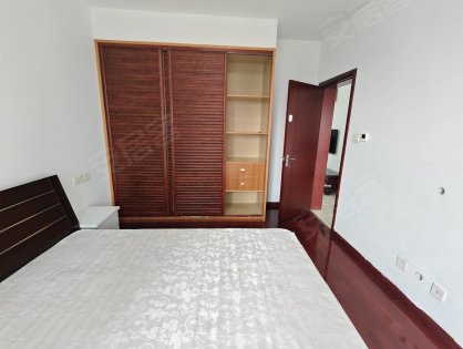 利港尚工馆_三室一厅_精装修_带暖气_全屋定制_实图实拍
