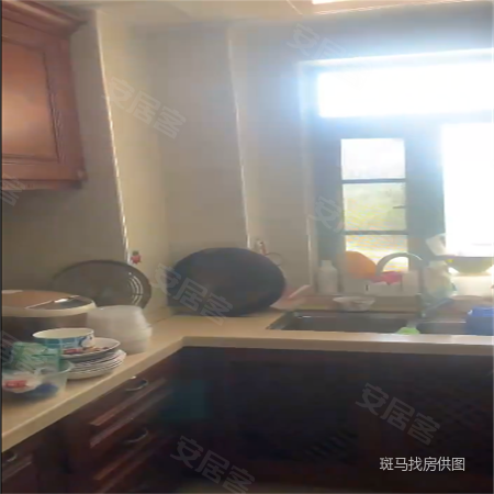 克拉美丽山庄4室2厅2卫143.59㎡南北136万