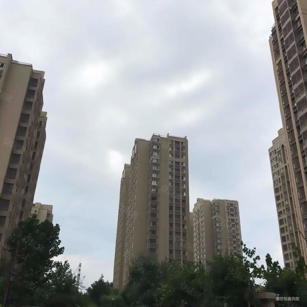 龙山华府电梯房正规两居室随时可以看房