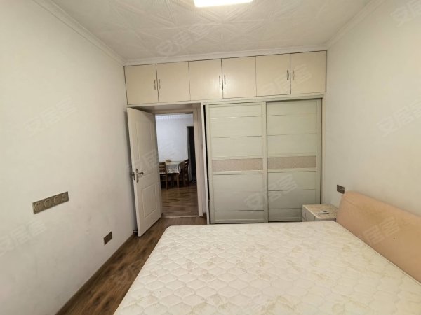 901医院旁三里庵商圈，省中医院西苑中学陪读房，精装自住