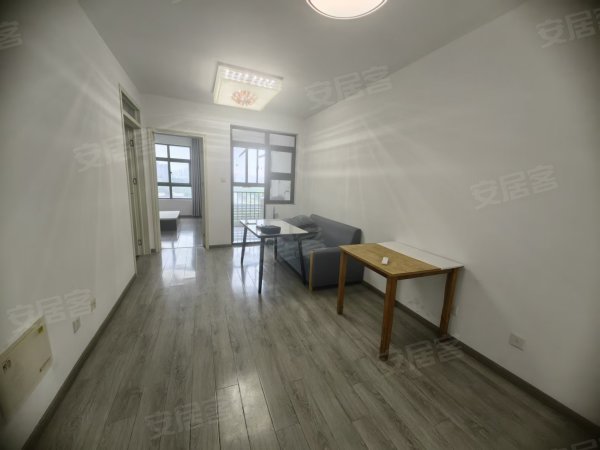 金辉悦府_南北通透__精装修_一号线地铁_铁路公园_采光好