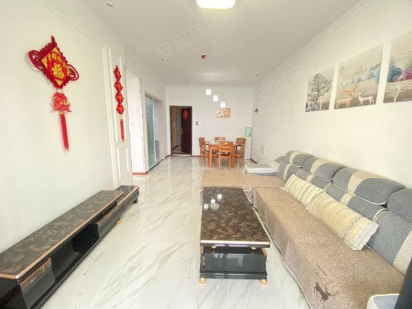 云谷路地铁口~新出婚房~宝能城二期~住家精装三房~配置齐全~