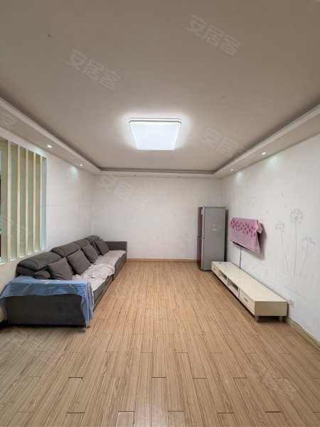 港澳花园(港澳苑)_3号线_3室2厅1卫_急租房源_拎包入住