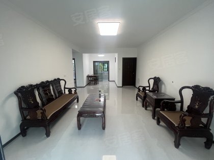 政务区天鹅湖万达广场对面水墨兰庭精装修洋房带电梯2室出租