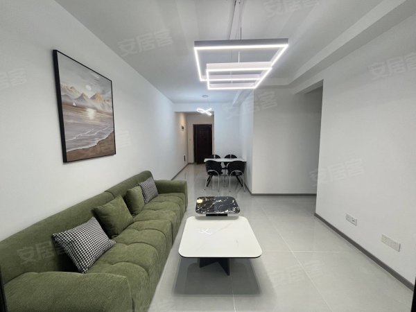 龙湖天街_顺安家园精装两室_民水电_免费停车_近王岗地铁口