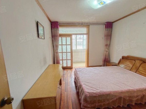 3号8号线一里井地铁口_金鸟南区兰亭小学隔壁！北一环宜家双岗