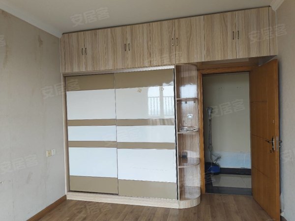 保利拉菲公馆_3室2厅1卫__电梯房_精装修95平米