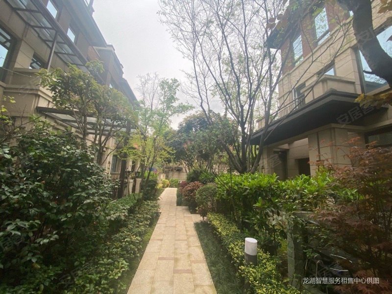 龙湖u城听蓝湾2期别墅,龙湖u城11组团二手房,360万,42