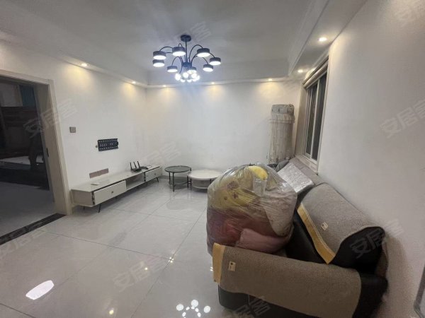 一中陪读好房_自住精装修三居室_停车免费_高配家具家电