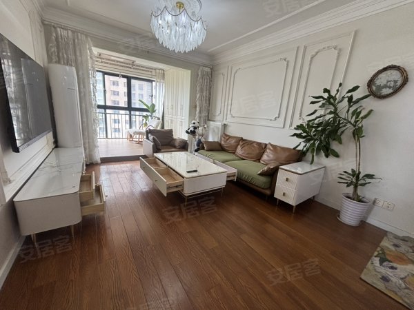 政务八中_多套可选_自住婚房装修_带暖气_银泰中心_匡河公园