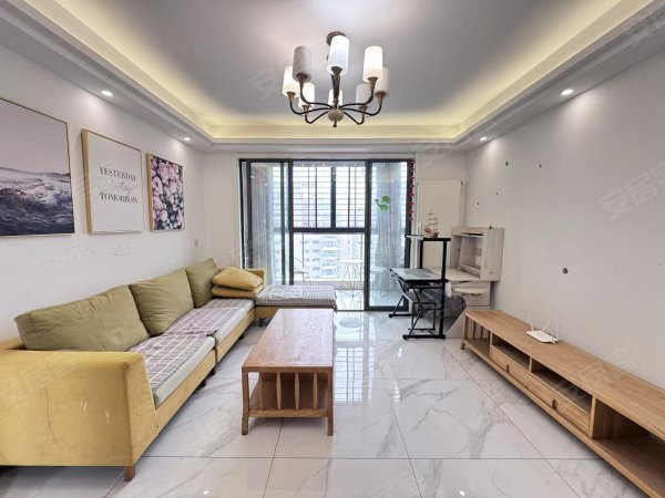 琼林苑精装三房，金融港附近要素大市场旁会展中心
