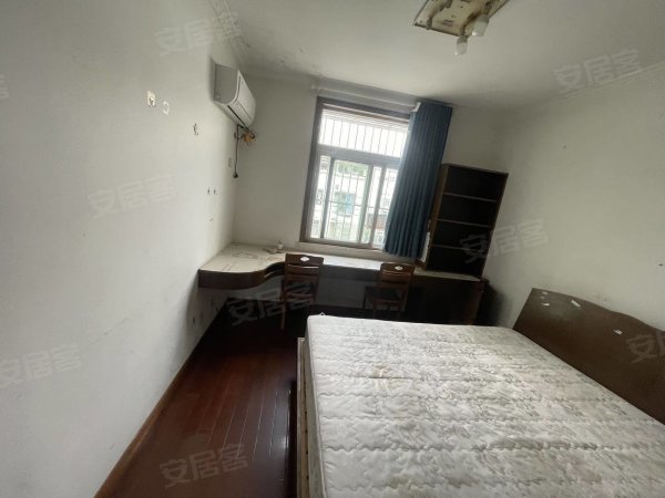 洪岗地铁口_黄山路小学旁_红鑫新村顶楼复式带露台_三室两卫