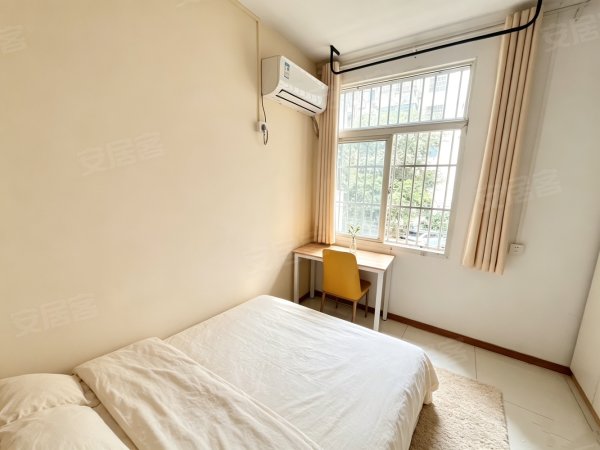 三室合租！压今一半大铺头半边街四季花海顺丰丰泰新华学院卓然居