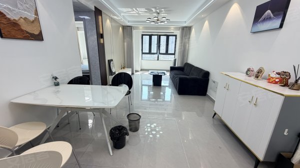 荷塘家园三房两厅，民用水电，可短租月付养宠物刚退租无甲醛
