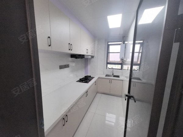 新上瑶海万达荷塘家园三室二厅精装拎包入住干净卫生临近地铁