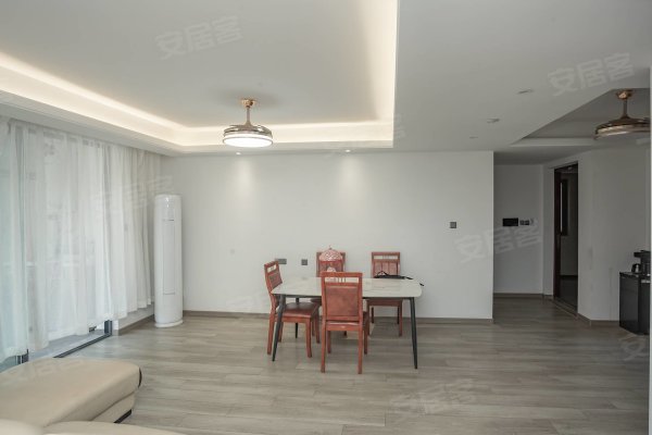 兴港和昌云庭_3室2厅2卫__电梯房_精装修