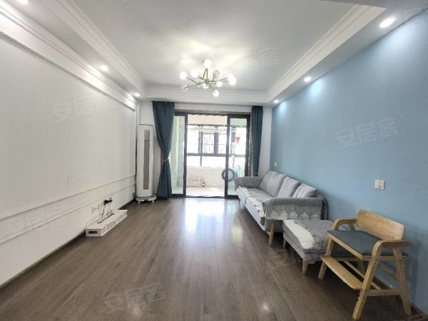 百大东兴家园_精装修边户_家具家电齐全长期出租随时看房