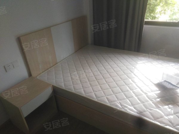 江北馨园小区彩窝公寓拎包入住可押一付一