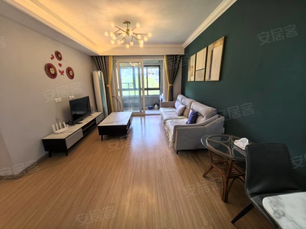 朗香书苑_精装自住三房两厅_定制衣柜_环境很好