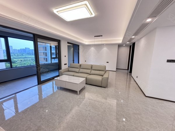 澜岸里_洋房大横厅_业主直租_全屋定制_自住装修_全天采光