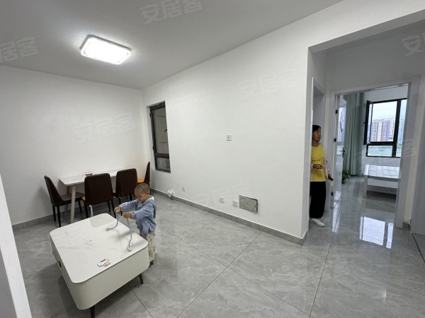 瑶海保利广场旁精装修两室出租_房东自住房_生活便利