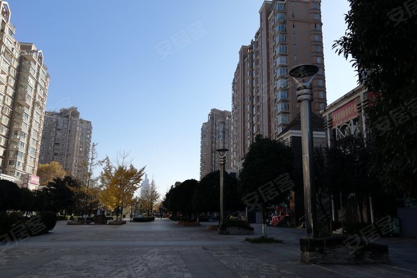 贵阳金元国际新城人口_贵阳龙洞堡国际机场(2)