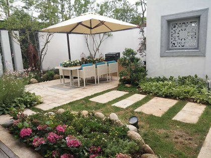 自建别墅带院子花园 420x315c.jpg