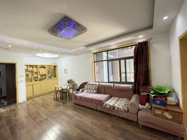 氛围田园风_出门就是地铁三四号线_金成港湾精装修两室价格可谈