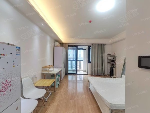 淮矿馥邦天下1室1厅1800出租，民用水电，朝向朝南