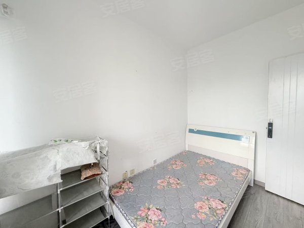 天水路小学旁_长虹世纪荣廷_电梯房3室_南北通透_拎包入住