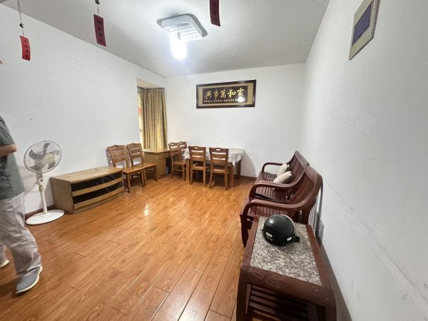 近地铁口_张洼新村兴华苑B区_精装修_拎包入住_南北通透
