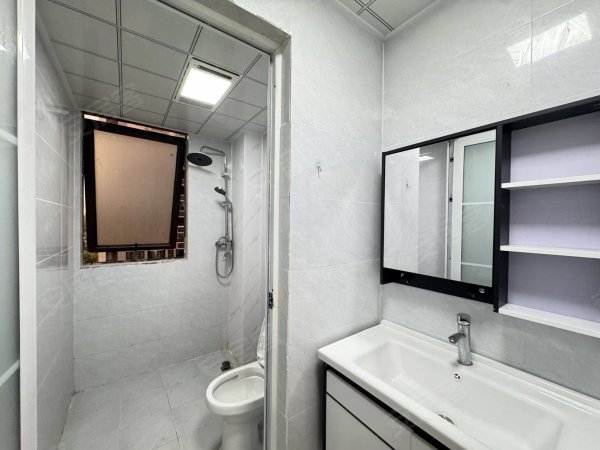 湖畔义乐_业主自住精装_三室全屋定制_停车方便_随时看房