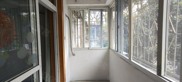 3号线郑和地铁口_财富广场寿春旁_宜家华联万象汇_精装入住