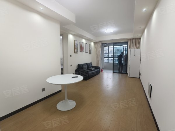 云川雅筑B区_采光好_房屋清洁_拎包入住