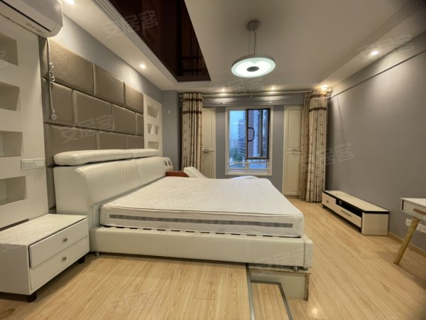 马鞍山路_铂金汉宫_一室一厅_边户_通透_家电齐全_随时可住