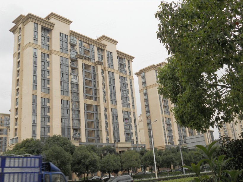 上海 <em>绿地崴廉公寓</em>小区<em>照片</em> - 安居客