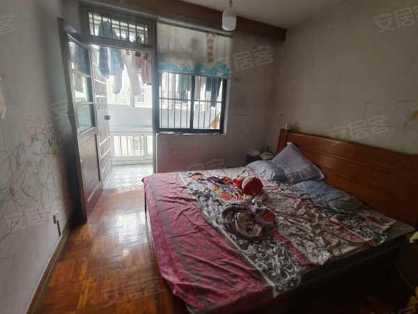 蜀山区三户室108.45平米正南4层