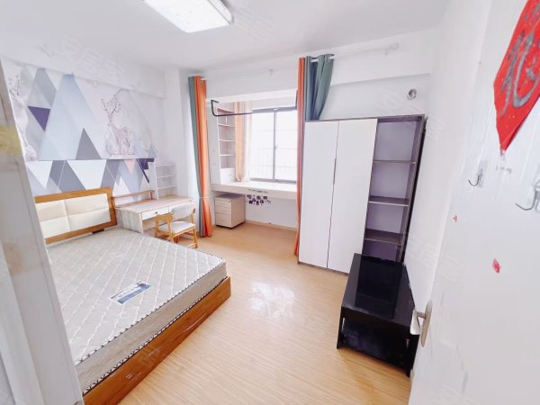 毕业季2号线龙岗地铁口琥珀名城马岗二十埠长江批发市场临泉东路