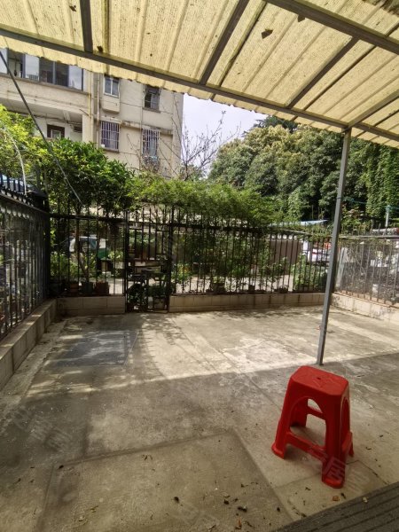 省委大院_精装修稀缺一楼带院子_家具电器齐全_随时看房