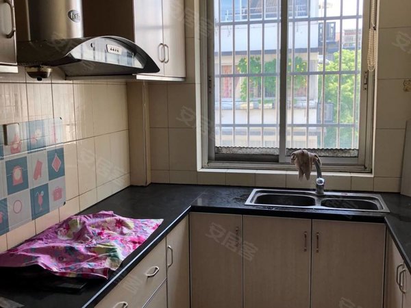 绍兴越城市区环内越州公寓新鲁小近越州公寓4楼二室一厅出租,看房有匙