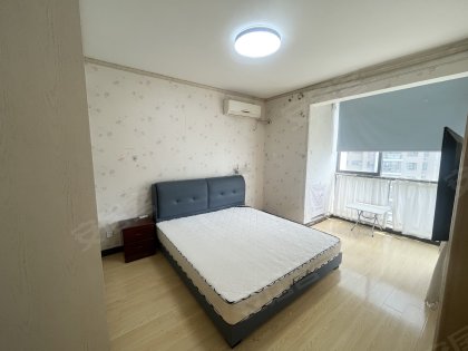徽杰苑新上精装一室一厅出租_民用水电_封闭式阳台_有钥匙