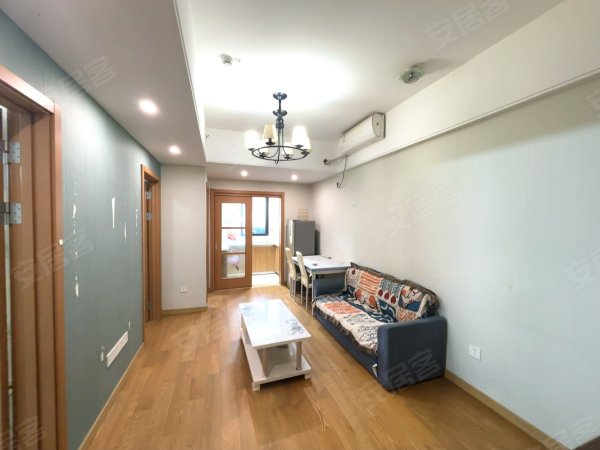 近政务绿地地铁__开发商精装交付_民水电燃_家具全_多套