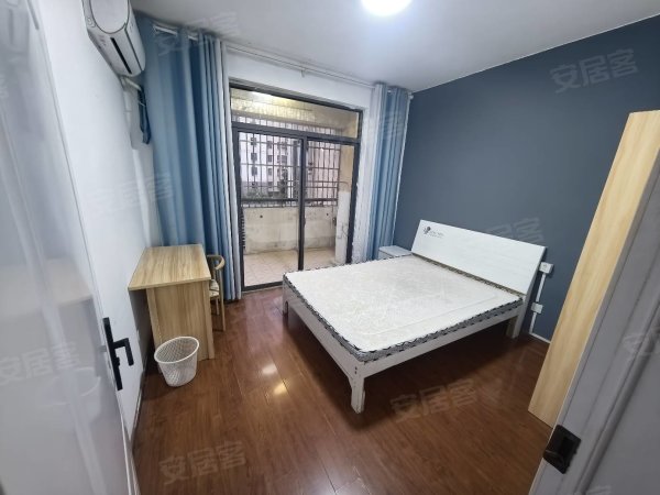 2号线龙岗地铁口琥珀名城沁园主卧带阳台可短租押一付一无中介